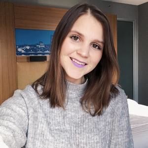Meet your Posher, Laura